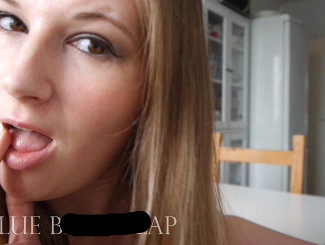 Julia Jones Porno Video: Blue Bitchslap